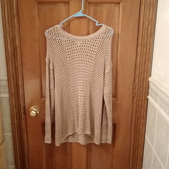 Clothes - Picture 2 of 4